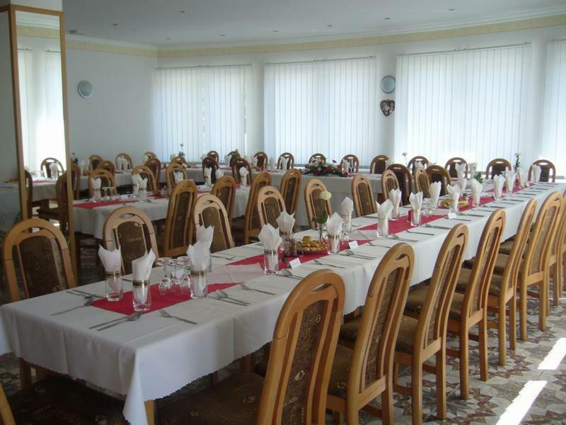 Penzion Europa Diakovce Exterior foto