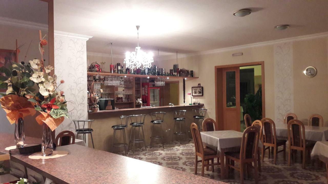 Penzion Europa Diakovce Exterior foto